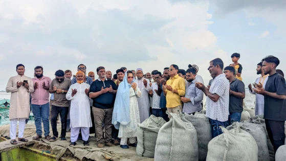 Image related to ফরিদপুরে পদ্মা নদী ভাঙ্গন রোধে জিও ব্যাগ ডাম্পিং কাজের উদ্বোধন